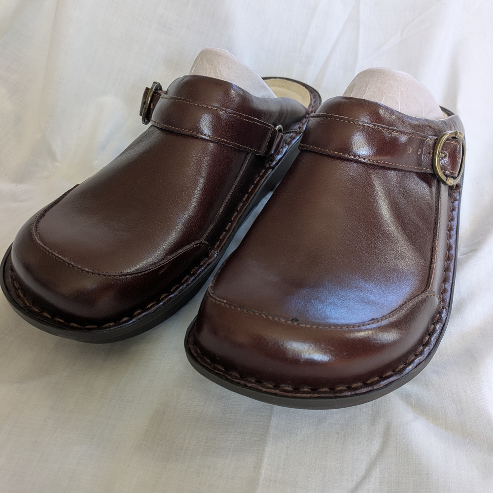 Women's Brown Leather Slip-On Shoes